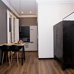 Beautiful Cosy Modern Apartment ,19Th Century Building